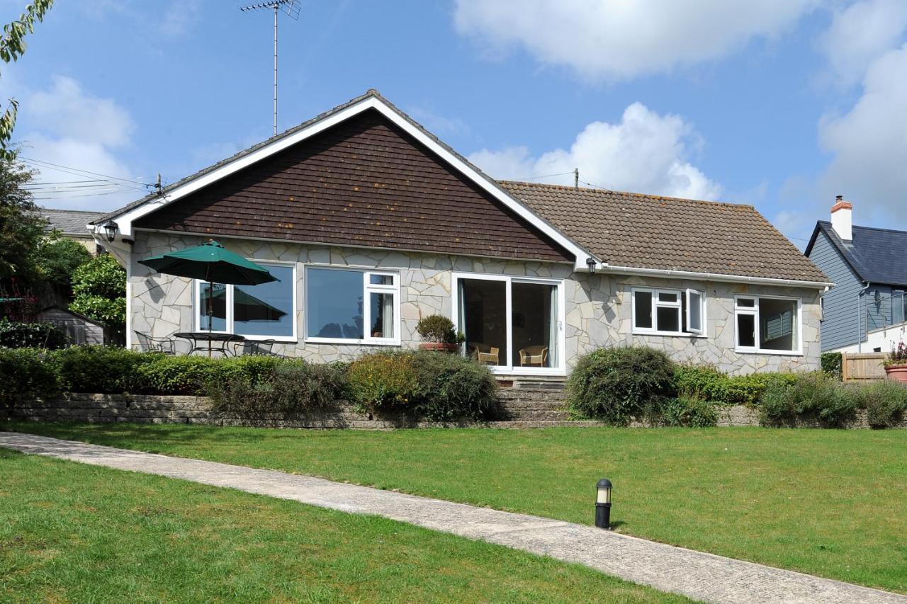 Вилла Strathaven Uplyme Экстерьер фото